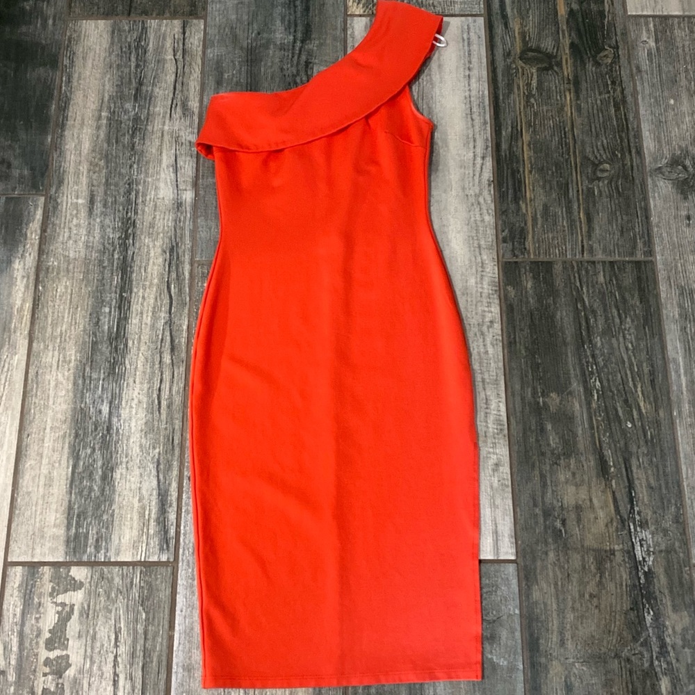 karlie one shoulder dress